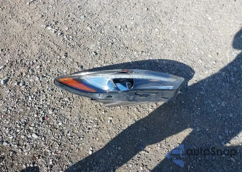 2021 Buick Enclave Awd Essence z USA, uszkodzony, nr VIN 5GAEVAKWXMJ143943